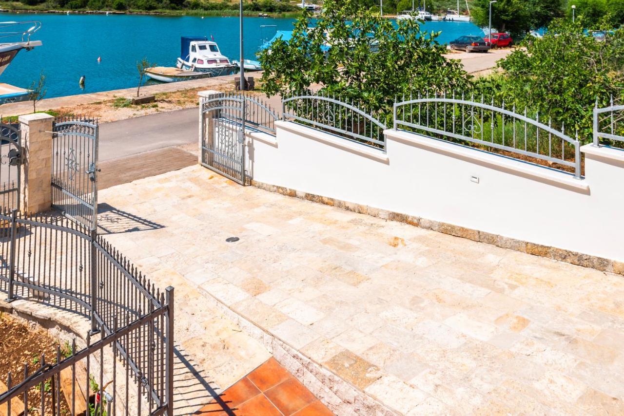 Apartment Bilice Beach Экстерьер фото