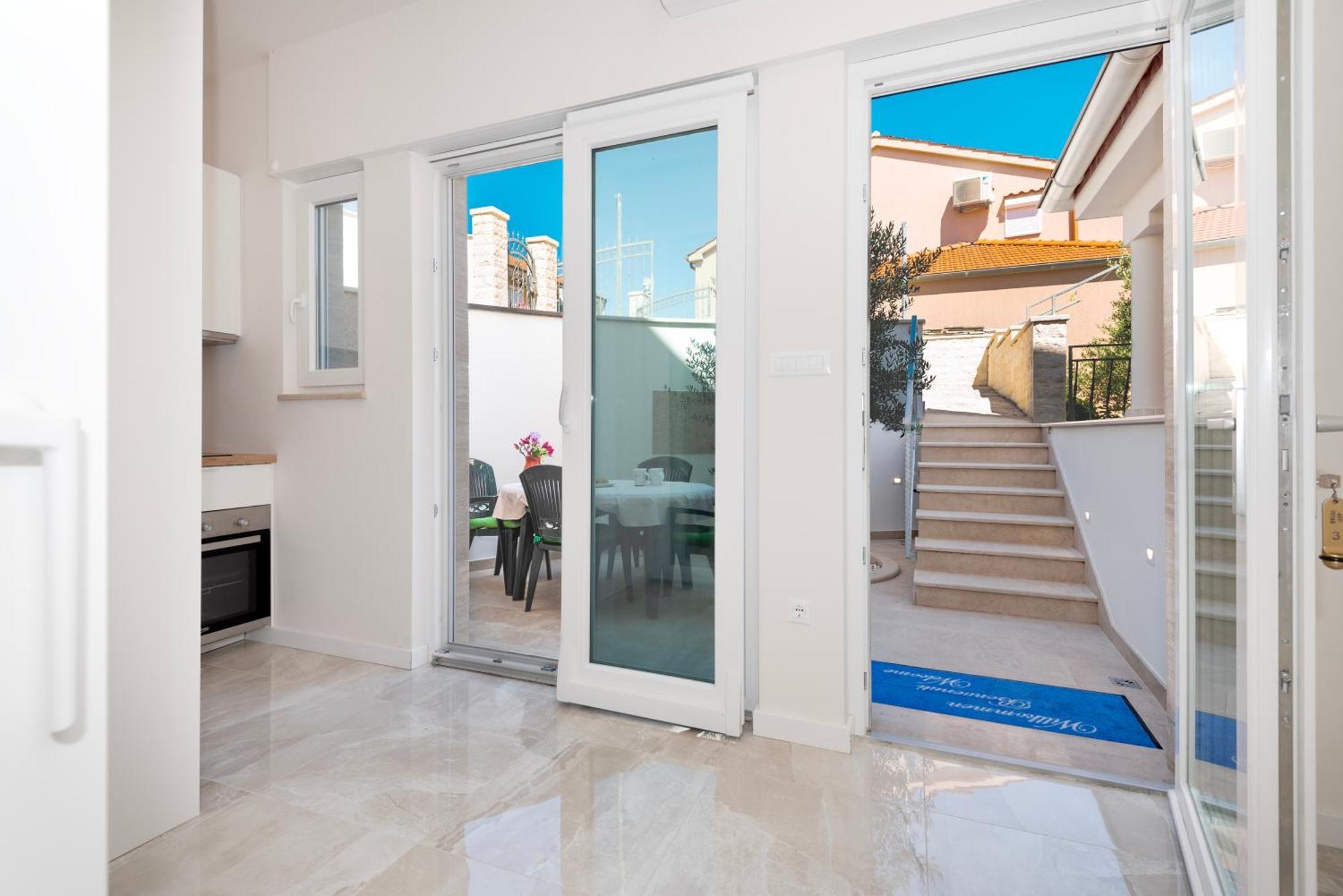 Apartment Bilice Beach Экстерьер фото