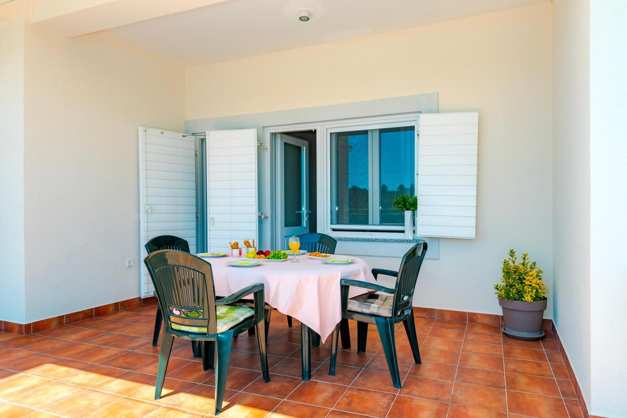 Apartment Bilice Beach Экстерьер фото