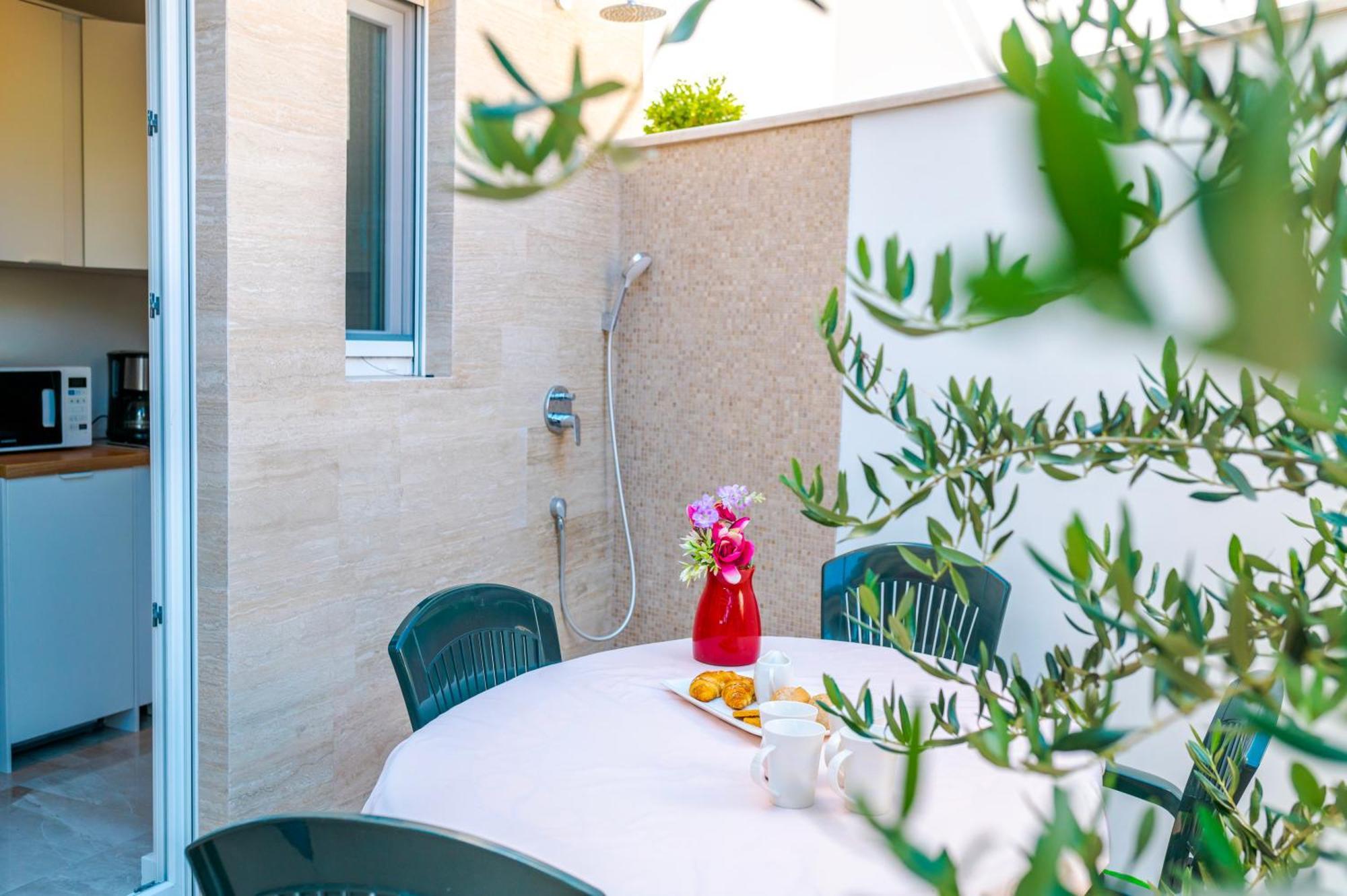 Apartment Bilice Beach Экстерьер фото