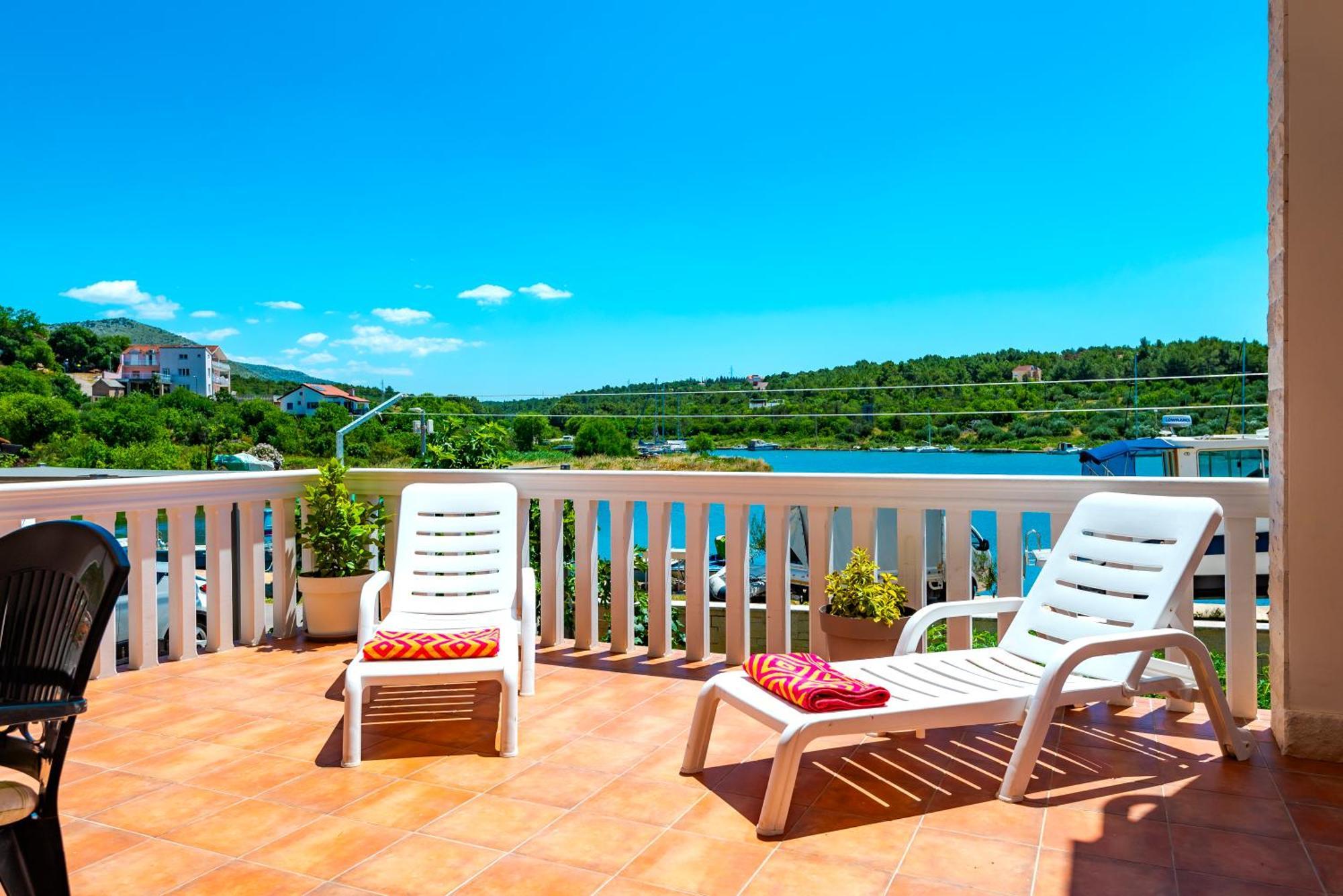 Apartment Bilice Beach Экстерьер фото
