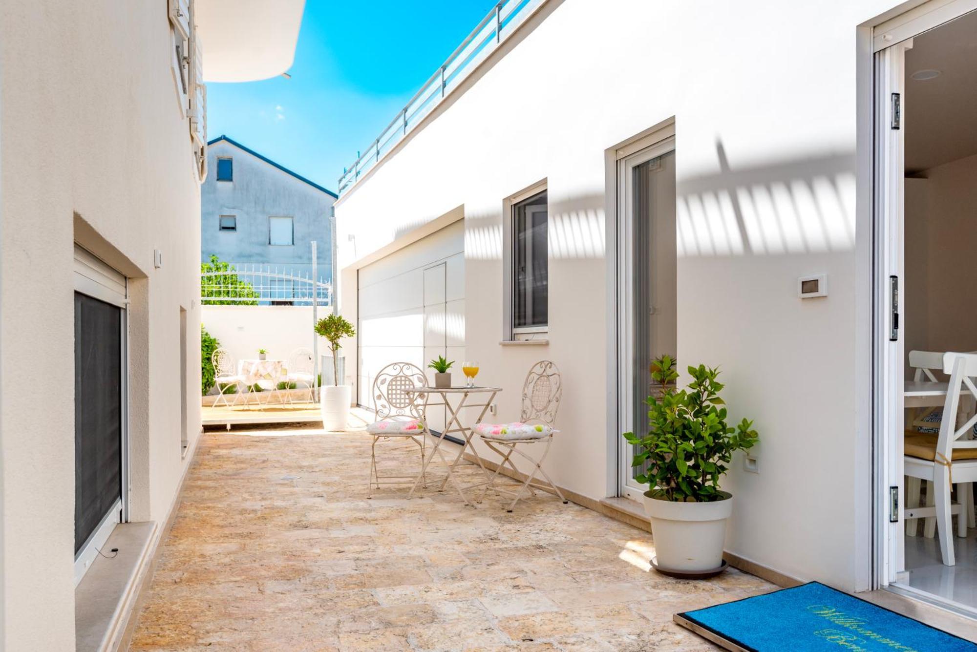 Apartment Bilice Beach Экстерьер фото