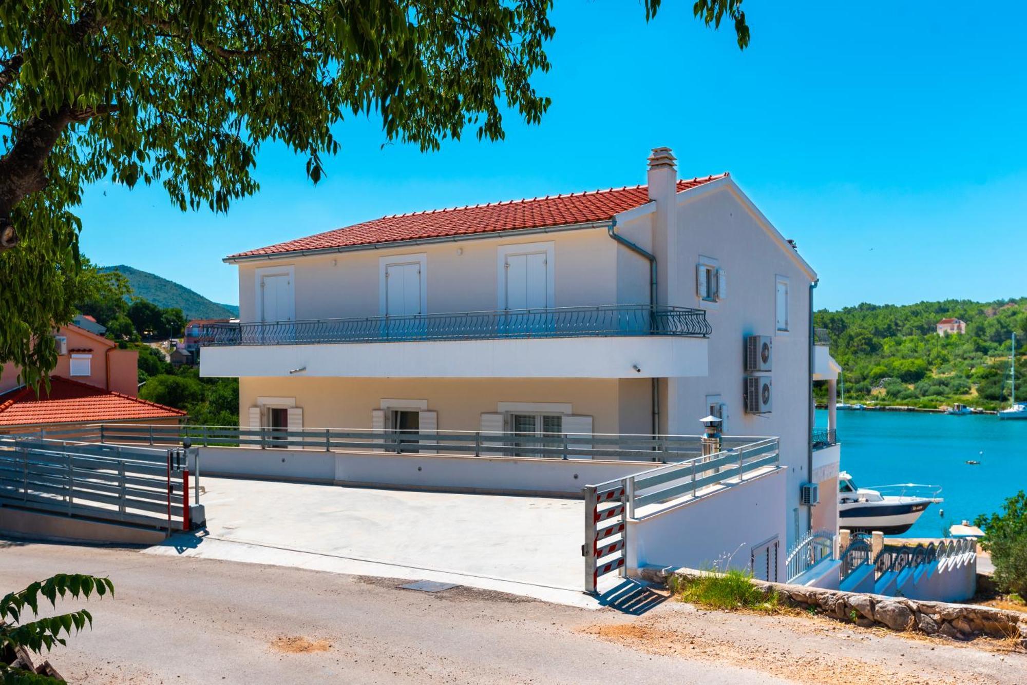 Apartment Bilice Beach Экстерьер фото